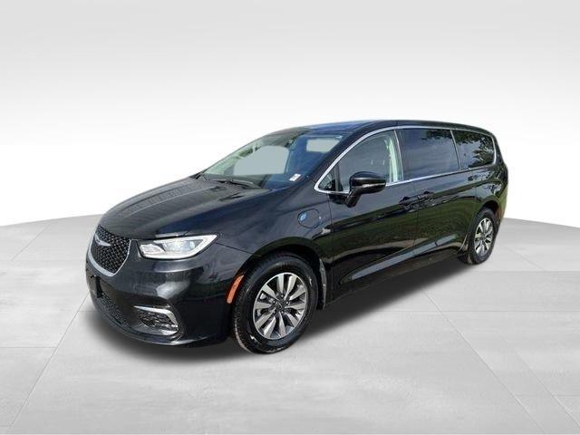 Chrysler Pacifica Hybrid  2024