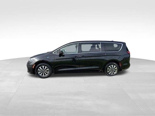 Chrysler Pacifica Hybrid  2024