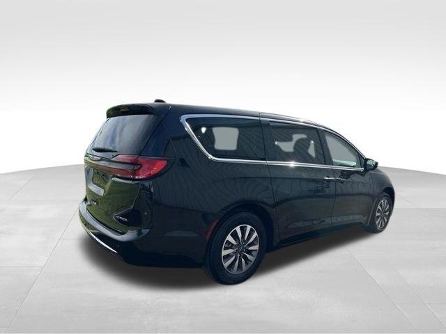 Chrysler Pacifica Hybrid  2024