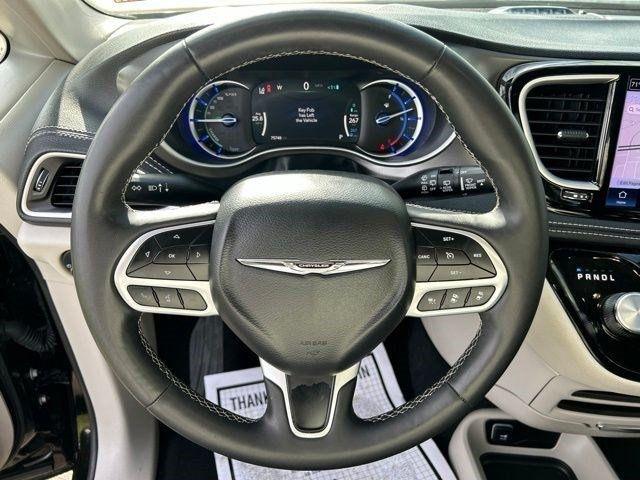 Chrysler Pacifica Hybrid  2024