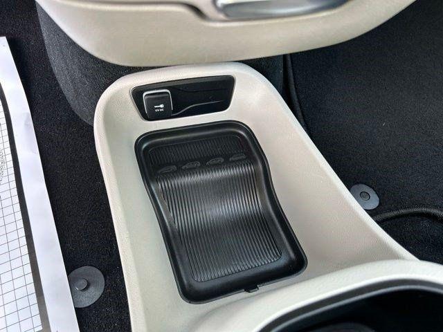 Chrysler Pacifica Hybrid  2024