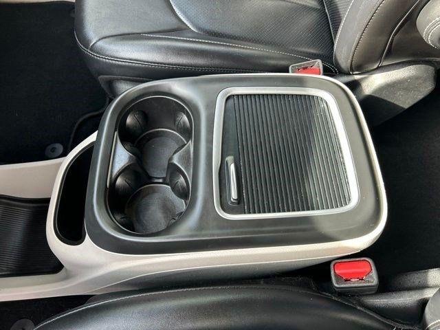 Chrysler Pacifica Hybrid  2024