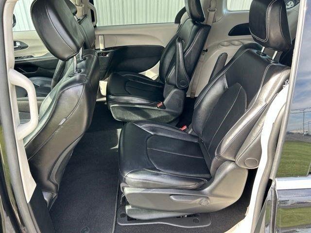 Chrysler Pacifica Hybrid  2024