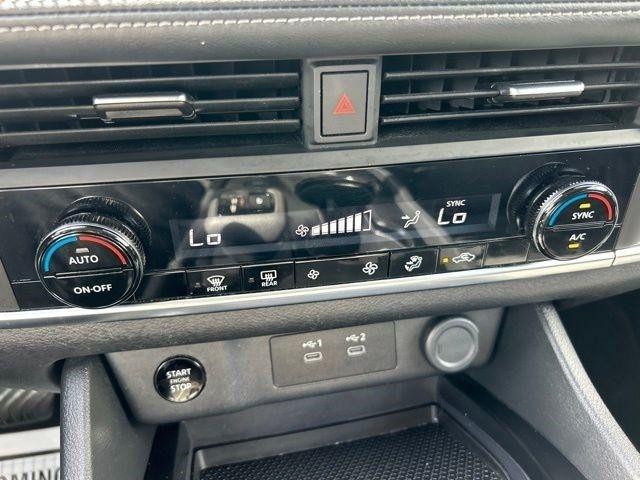 Nissan Rogue  2024