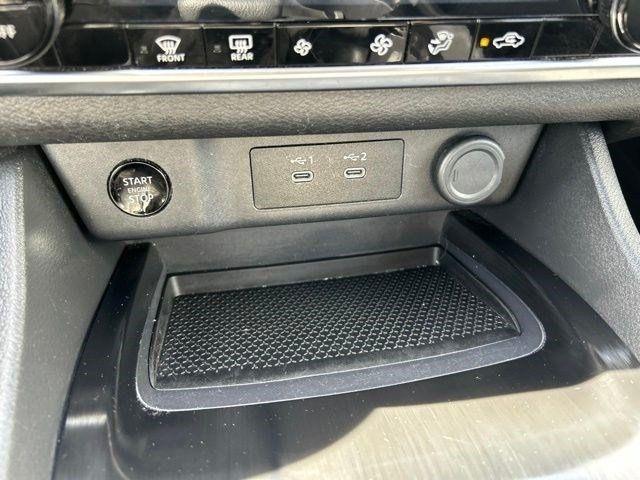 Nissan Rogue  2024