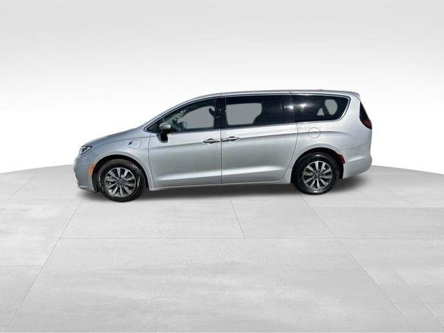 Chrysler Pacifica Hybrid  2023
