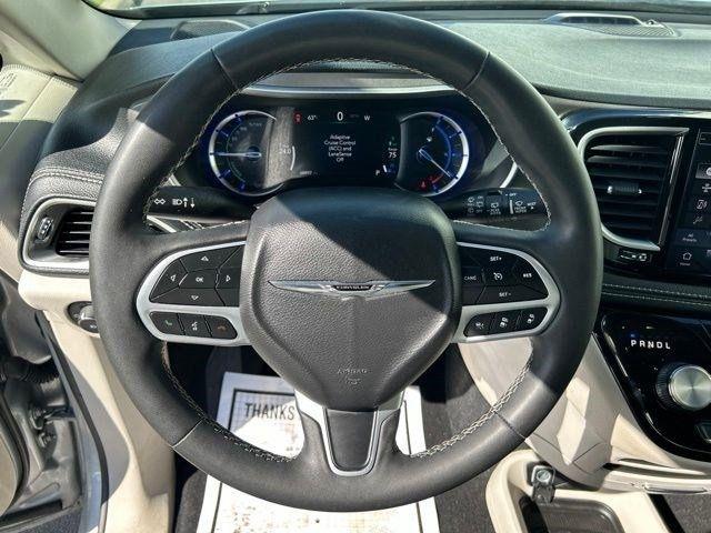 Chrysler Pacifica Hybrid  2023