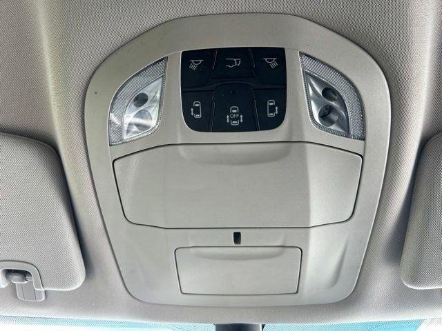 Chrysler Pacifica Hybrid  2023