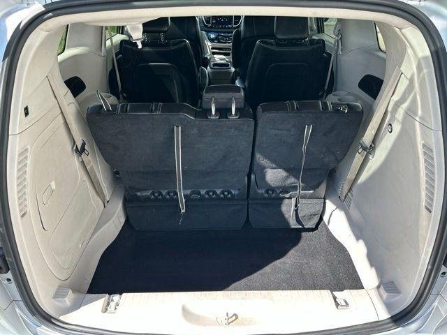 Chrysler Pacifica Hybrid  2023