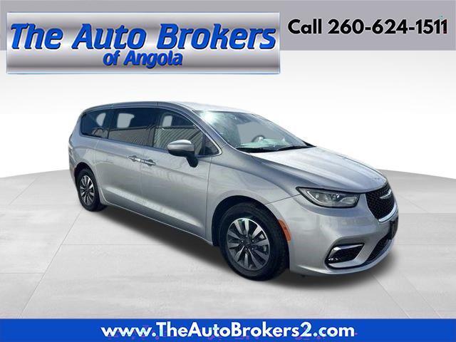 2023 Chrysler Pacifica Hybrid Touring L
