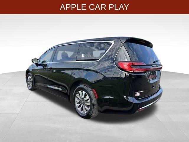 Chrysler Pacifica Hybrid  2024