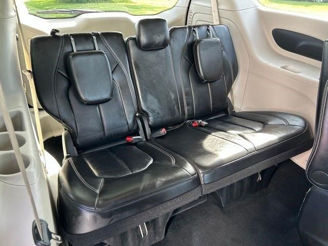Chrysler Pacifica Hybrid  2024