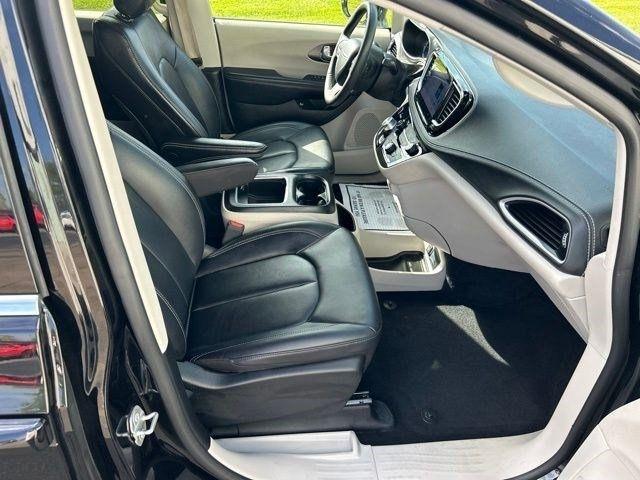 Chrysler Pacifica Hybrid  2024