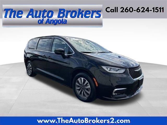 Chrysler Pacifica Hybrid  2024