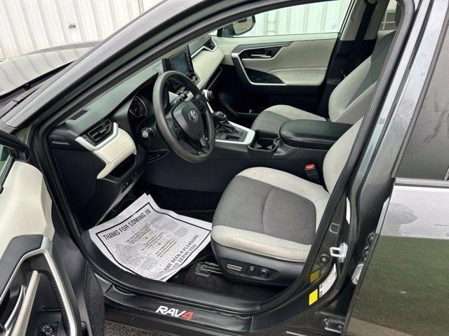 Toyota RAV4  2021