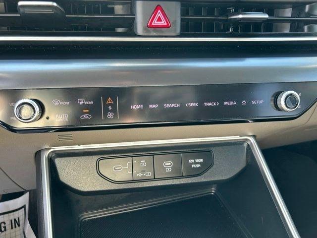 Kia Carnival  2025