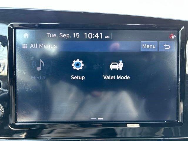 Hyundai Elantra  2022