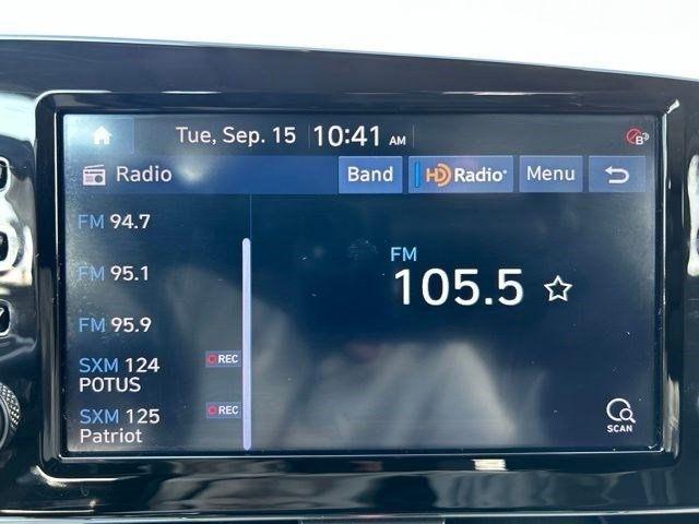 Hyundai Elantra  2022