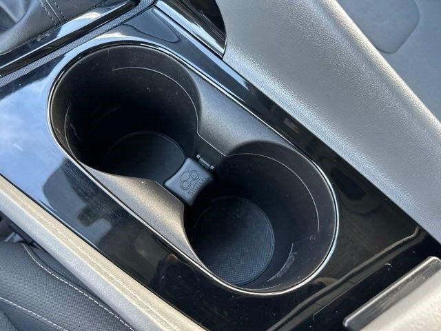Hyundai Elantra  2022