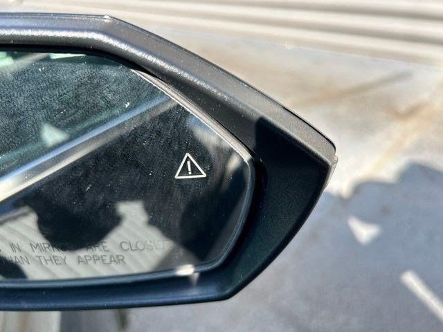 Hyundai Elantra  2022