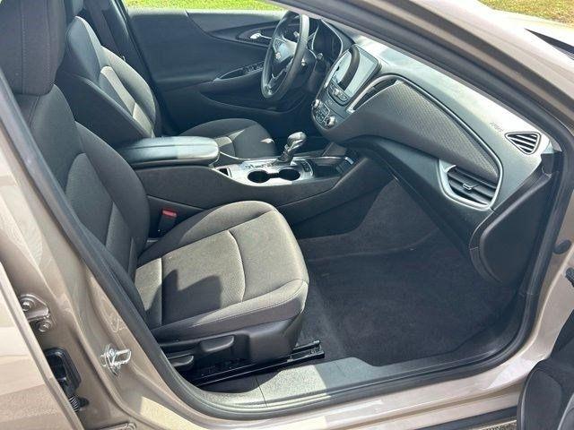 Chevrolet Malibu  2023
