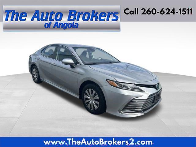Toyota Camry Hybrid LE 2023