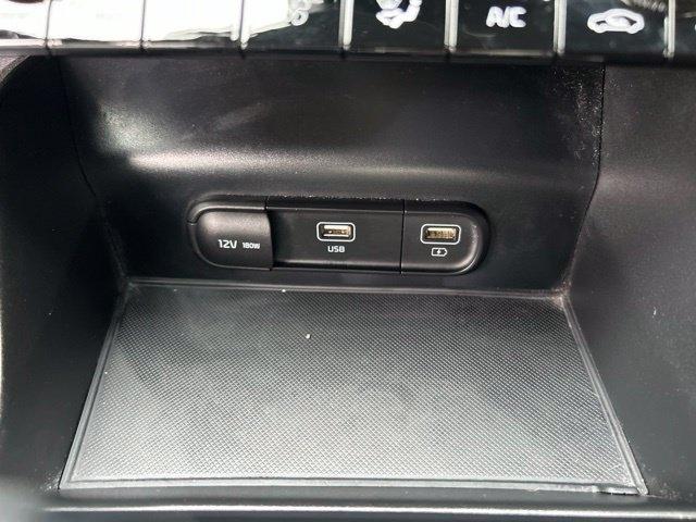 Kia K5  2023