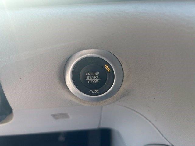 Chrysler Pacifica Limited FWD 2023