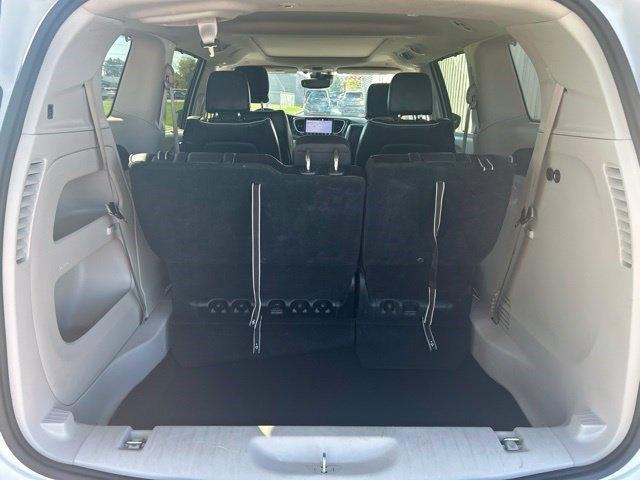 Chrysler Pacifica Limited FWD 2023