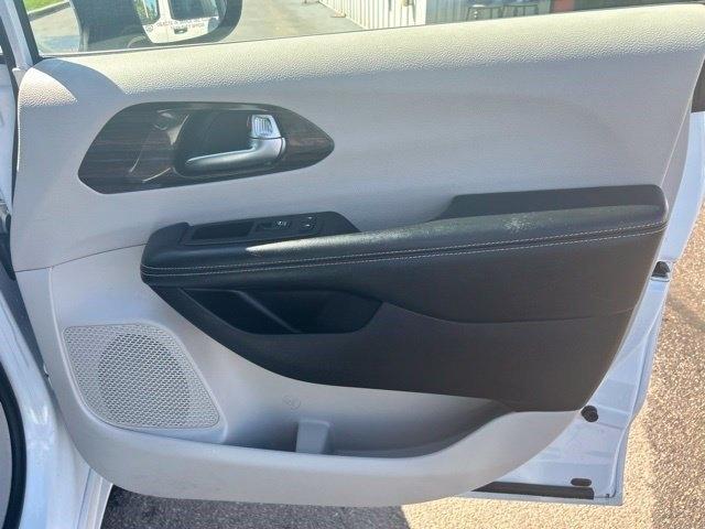 Chrysler Pacifica Limited FWD 2023