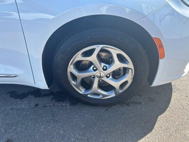 Chrysler Pacifica Limited FWD 2023