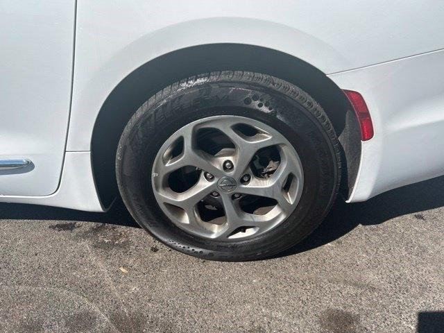 Chrysler Pacifica Limited FWD 2023