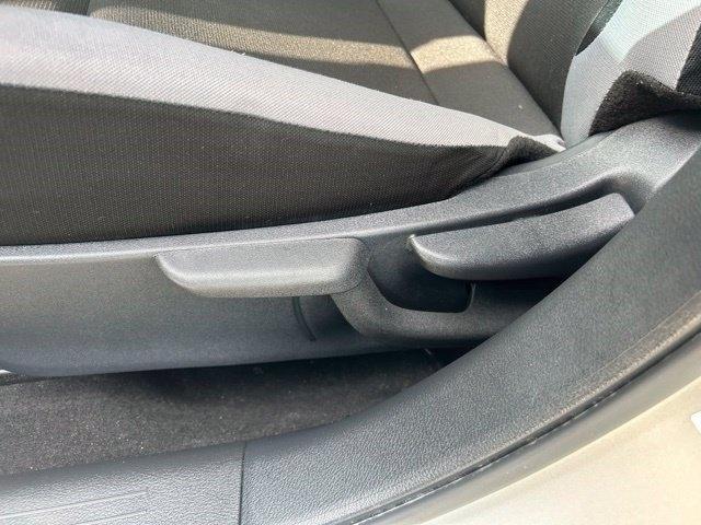 Nissan Versa S CVT 2025