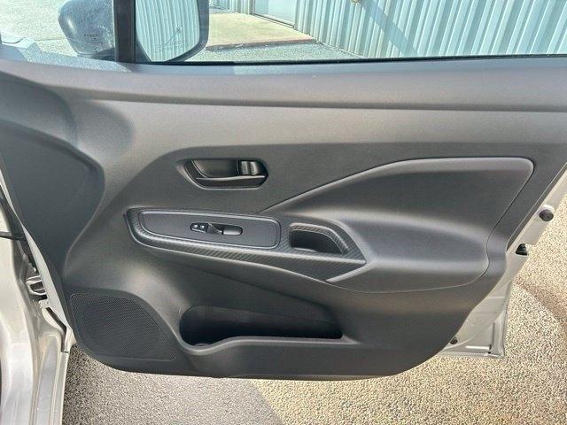 Nissan Versa S CVT 2025
