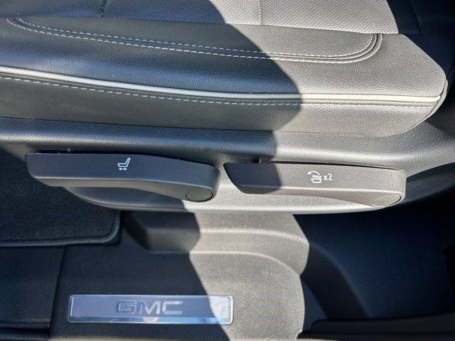 GMC Yukon SLT 4WD 2023