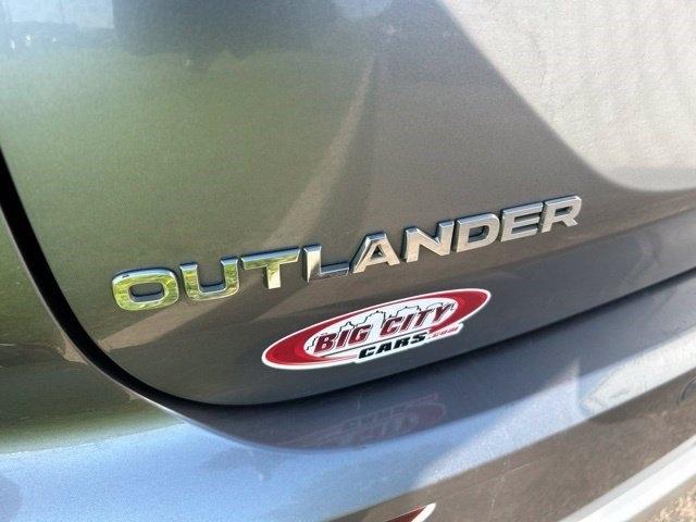 Mitsubishi Outlander SE 2WD 2023