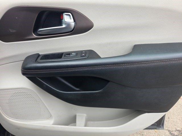 Chrysler Pacifica Touring-L 2019