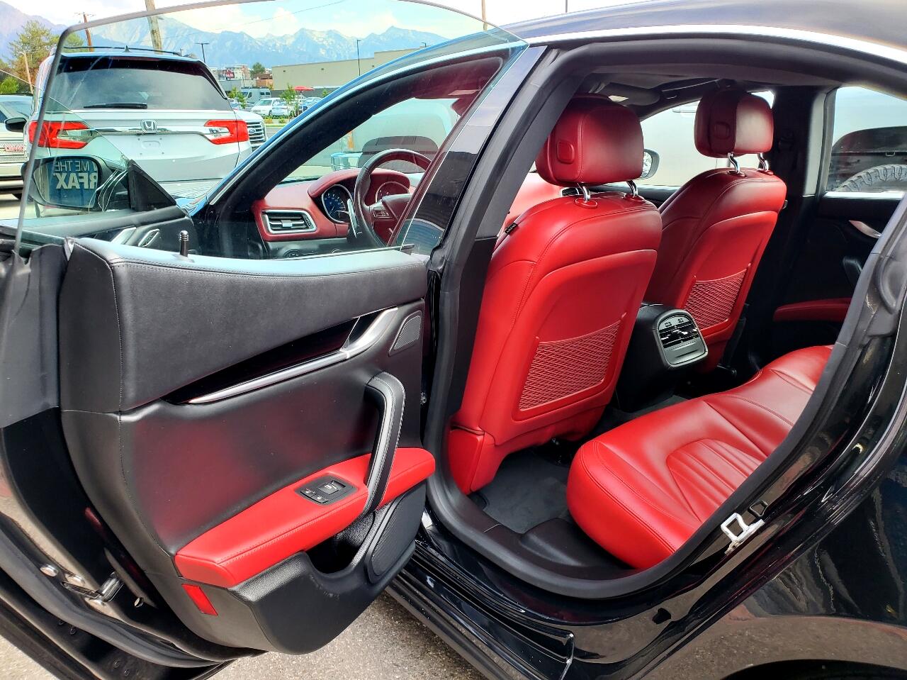Maserati Ghibli S Q4 3.0L 2017 Maserati Ghibli S Q4 3.0L 2017