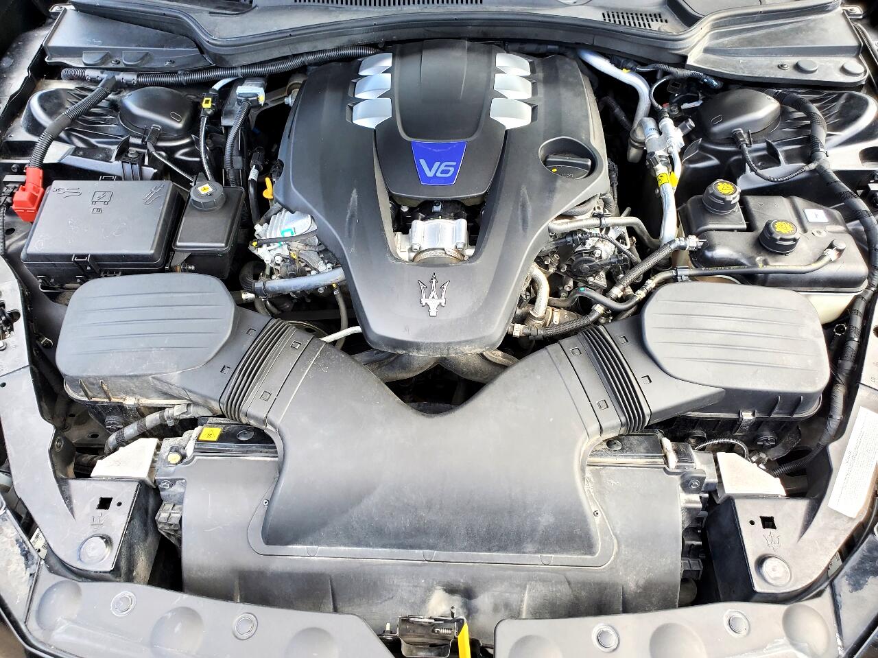 Maserati Ghibli S Q4 3.0L 2017 Maserati Ghibli S Q4 3.0L 2017
