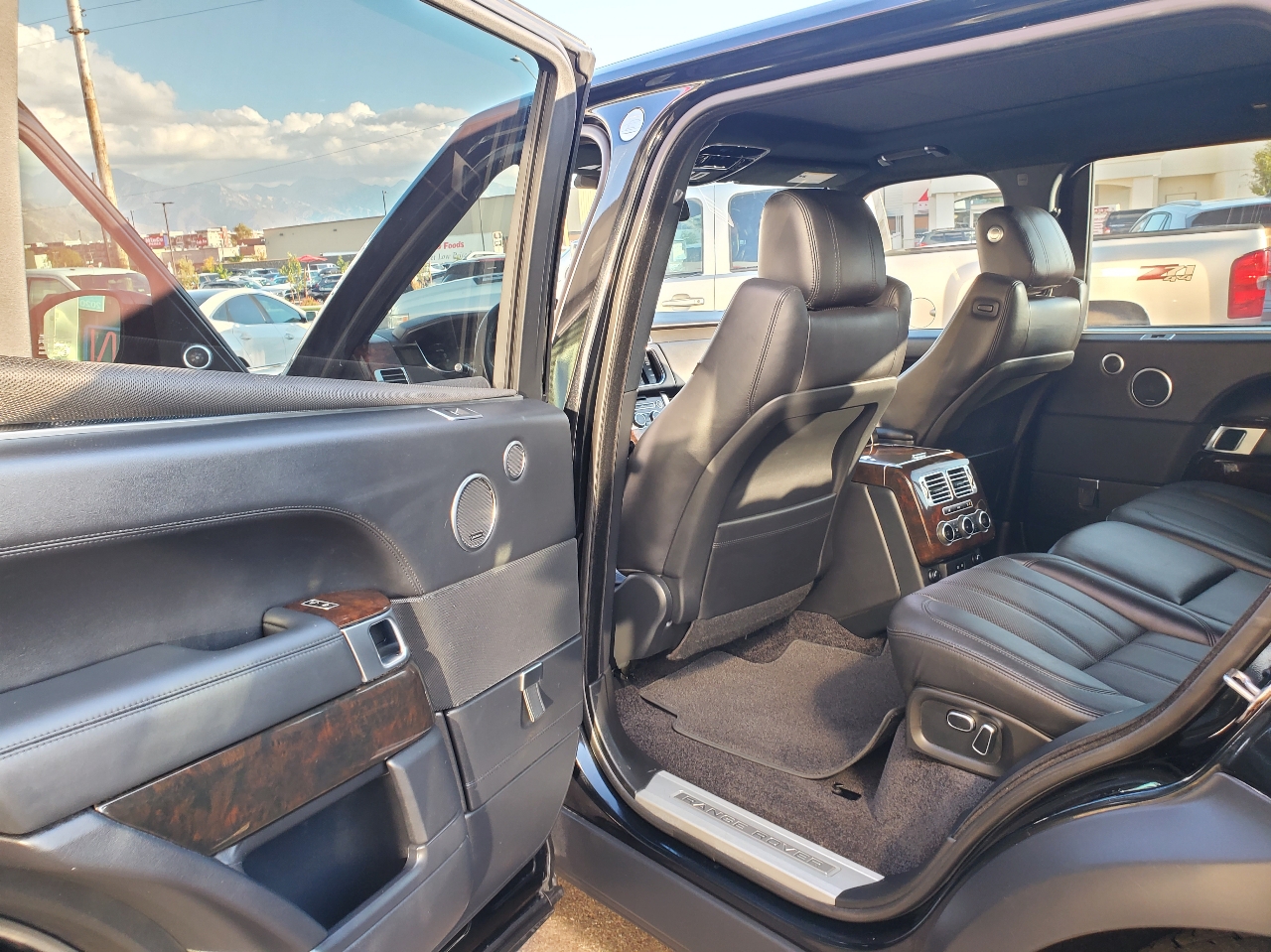 2014 Land Rover Range Rover Supercharged LWB photo 9