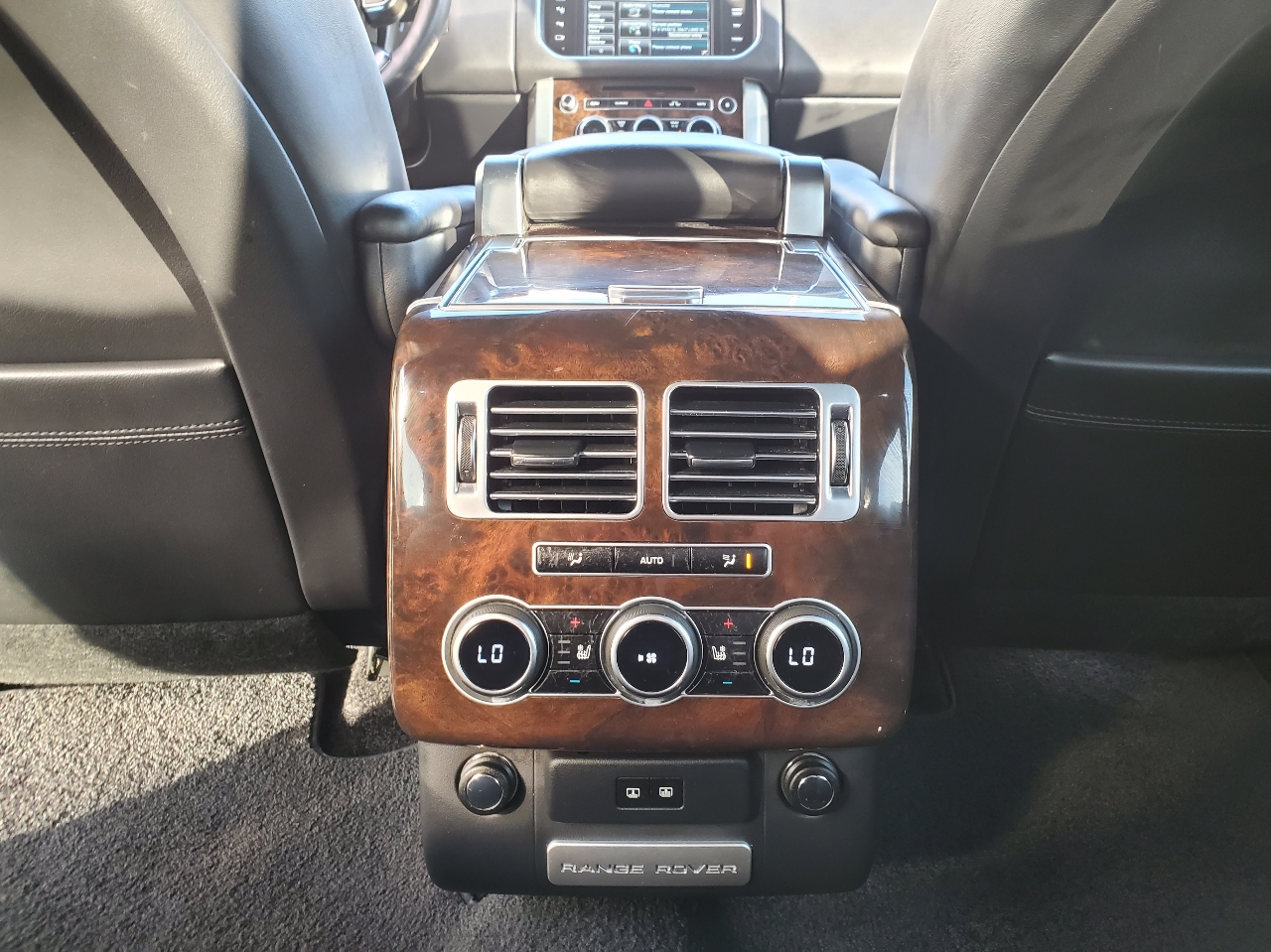 2014 Land Rover Range Rover Supercharged LWB photo 11