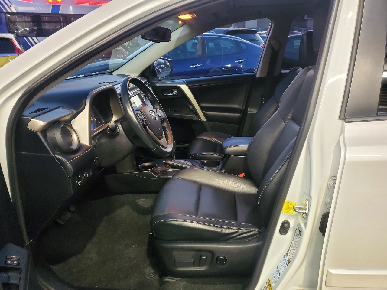 Toyota RAV4 AWD 4dr Limited (Natl) 2014