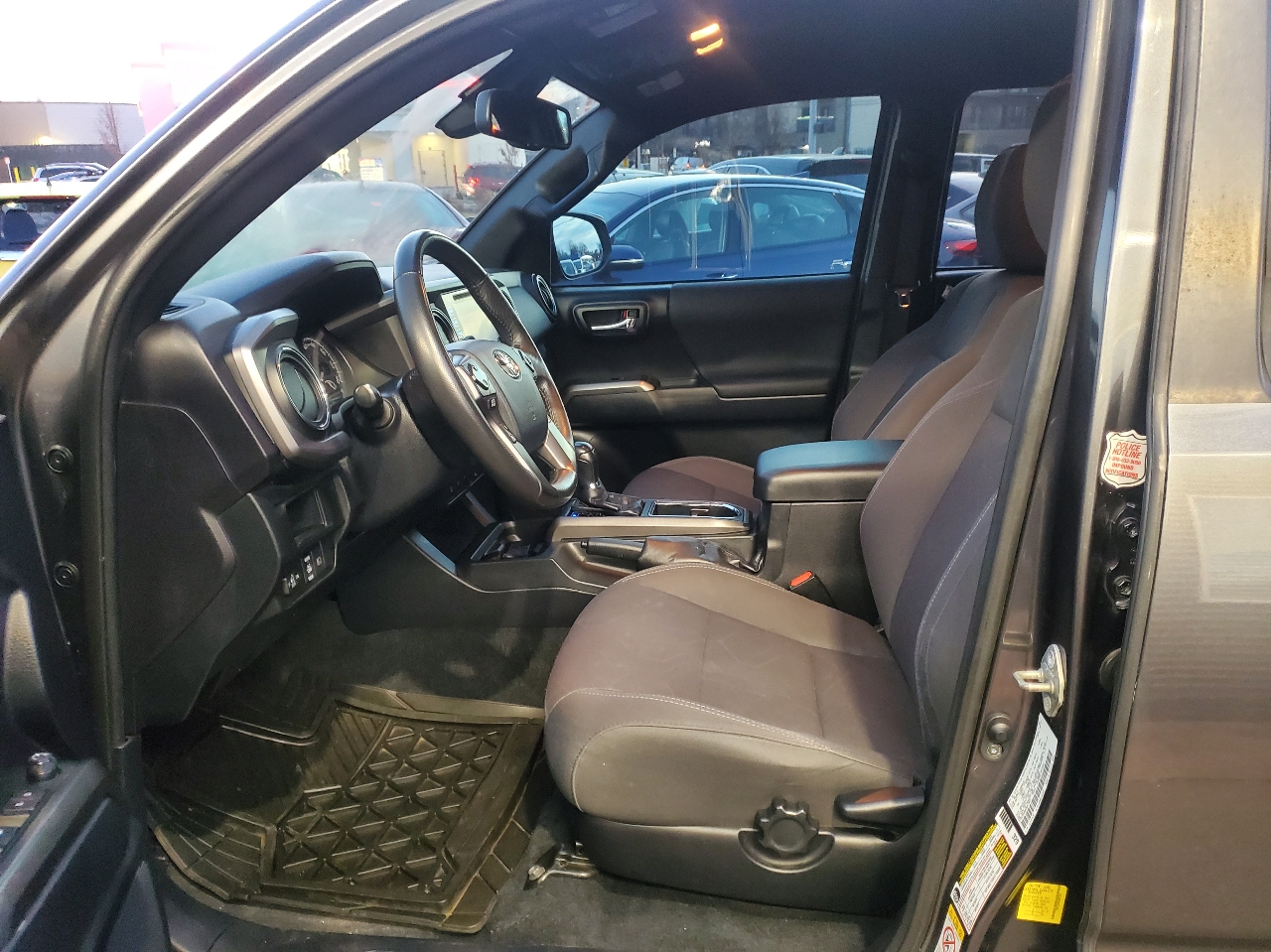 Toyota Tacoma 4WD TRD Off Road Double Cab 6' Bed AT (Natl) 2019