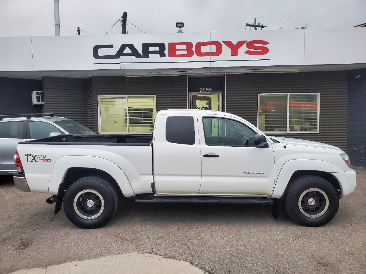 Toyota Tacoma 4WD Access V6 MT (Natl) 2011