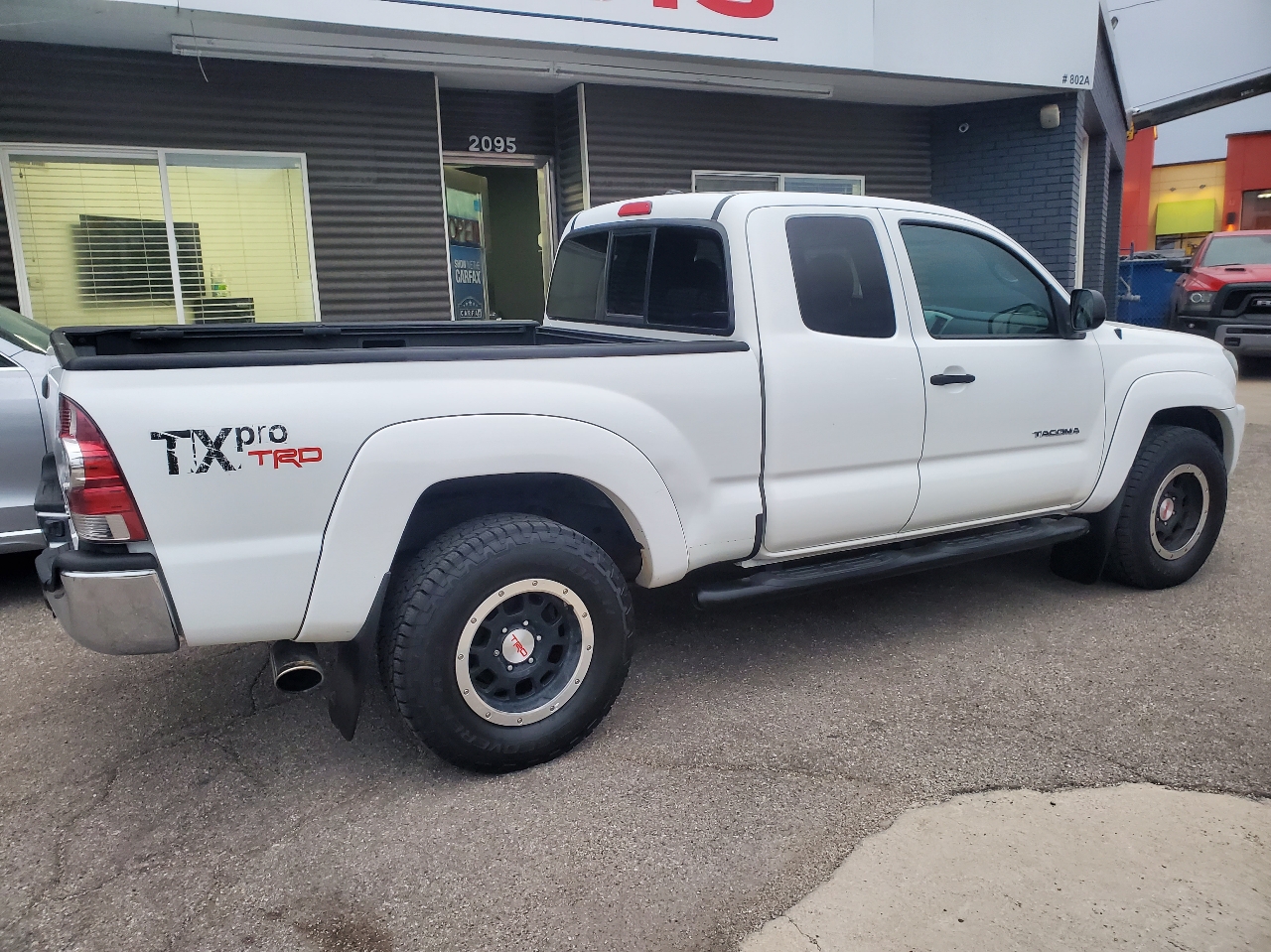 Toyota Tacoma 4WD Access V6 MT (Natl) 2011