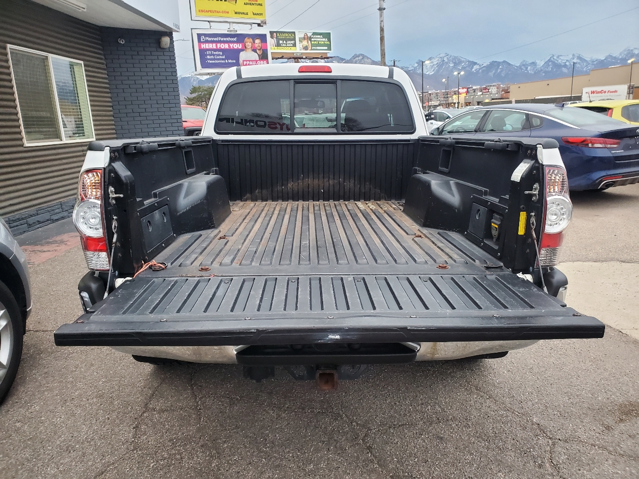 Toyota Tacoma 4WD Access V6 MT (Natl) 2011