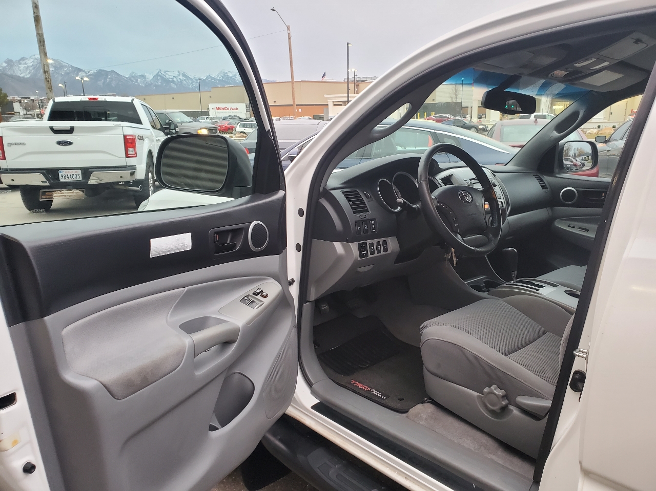 Toyota Tacoma 4WD Access V6 MT (Natl) 2011