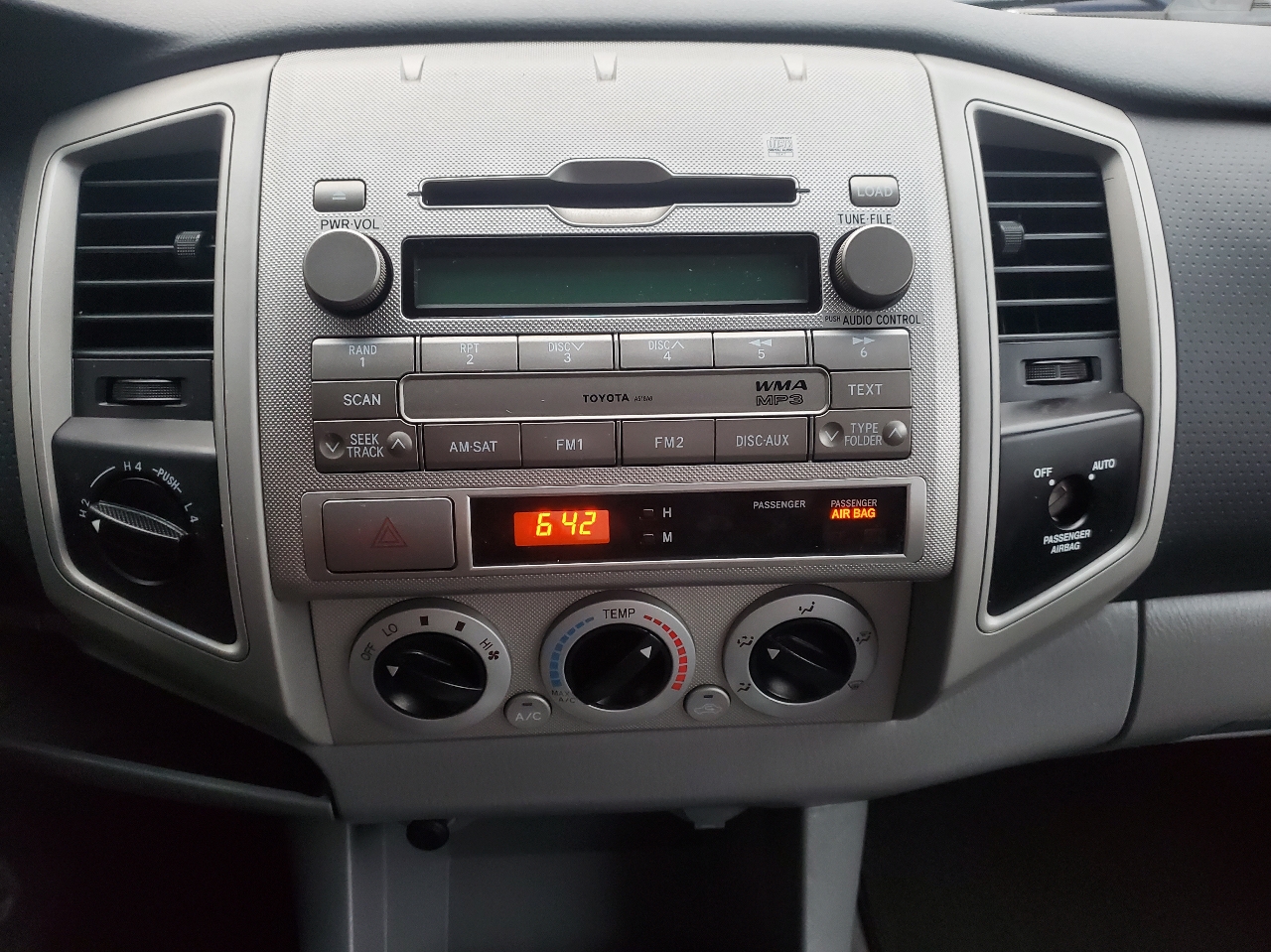 Toyota Tacoma 4WD Access V6 MT (Natl) 2011