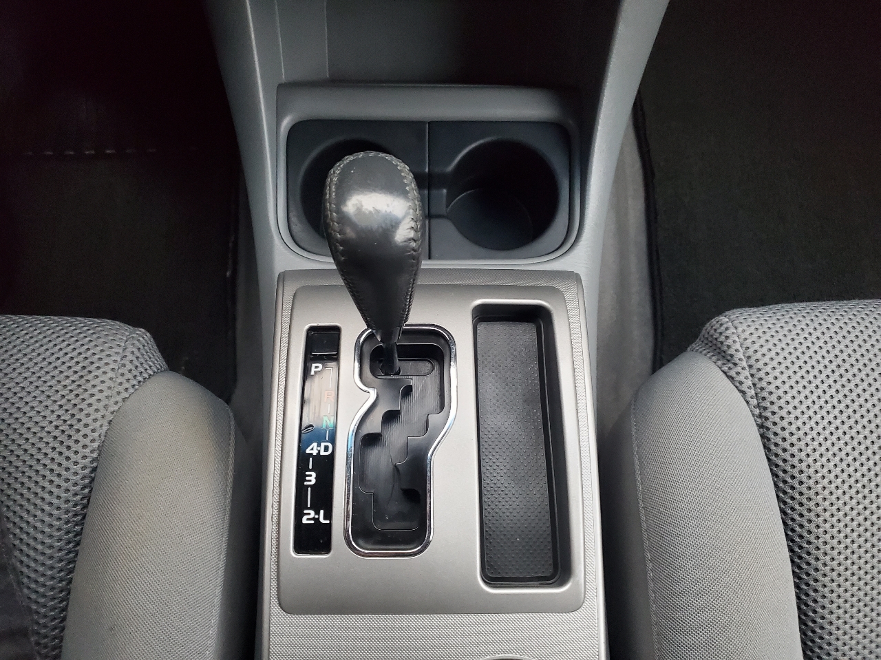 Toyota Tacoma 4WD Access V6 MT (Natl) 2011