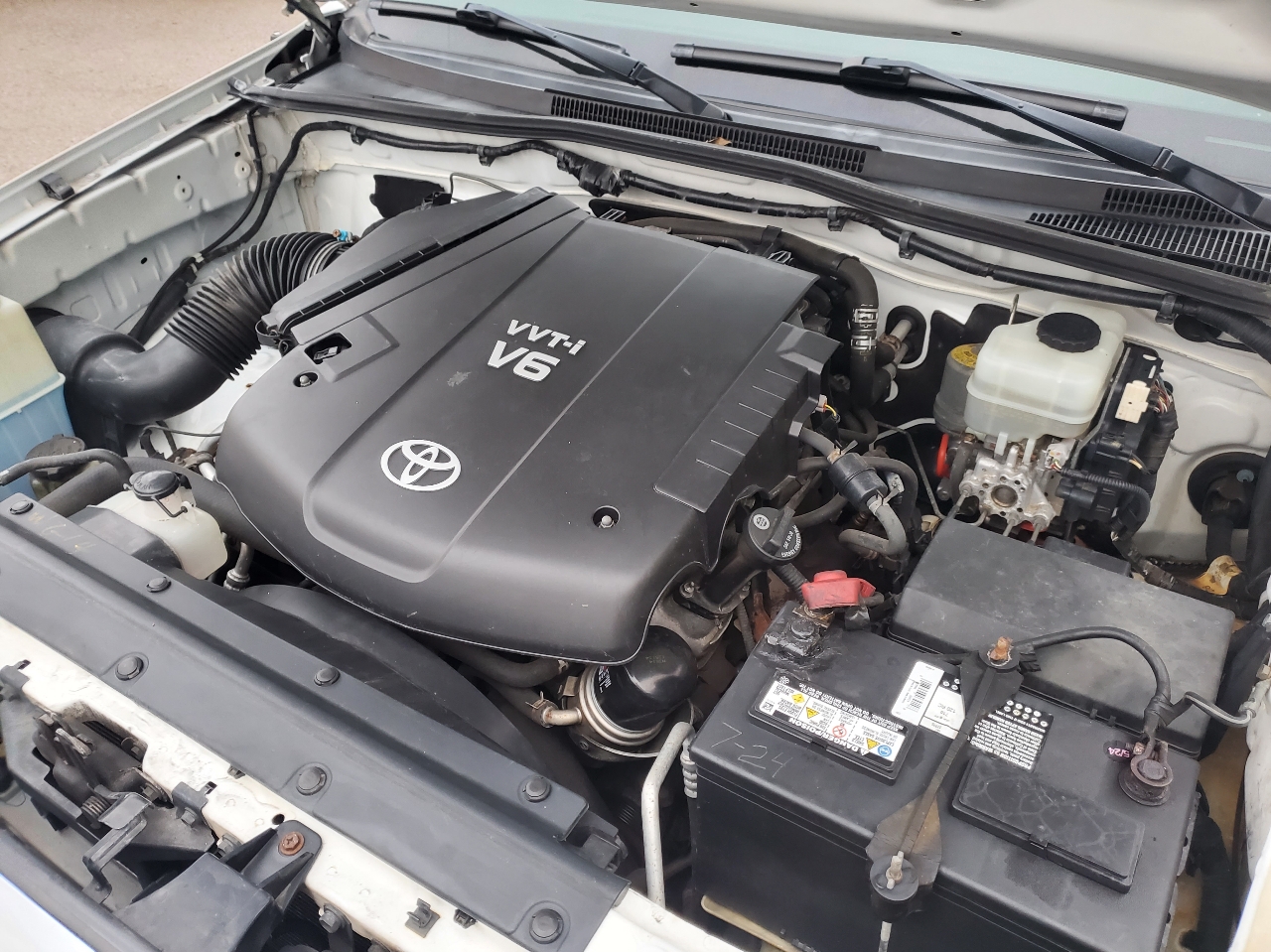 Toyota Tacoma 4WD Access V6 MT (Natl) 2011
